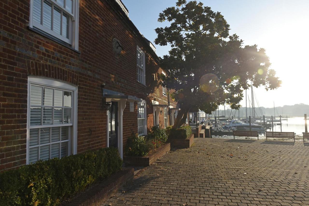 Royal Southern Yacht Club Hamble-le-Rice Exterior photo